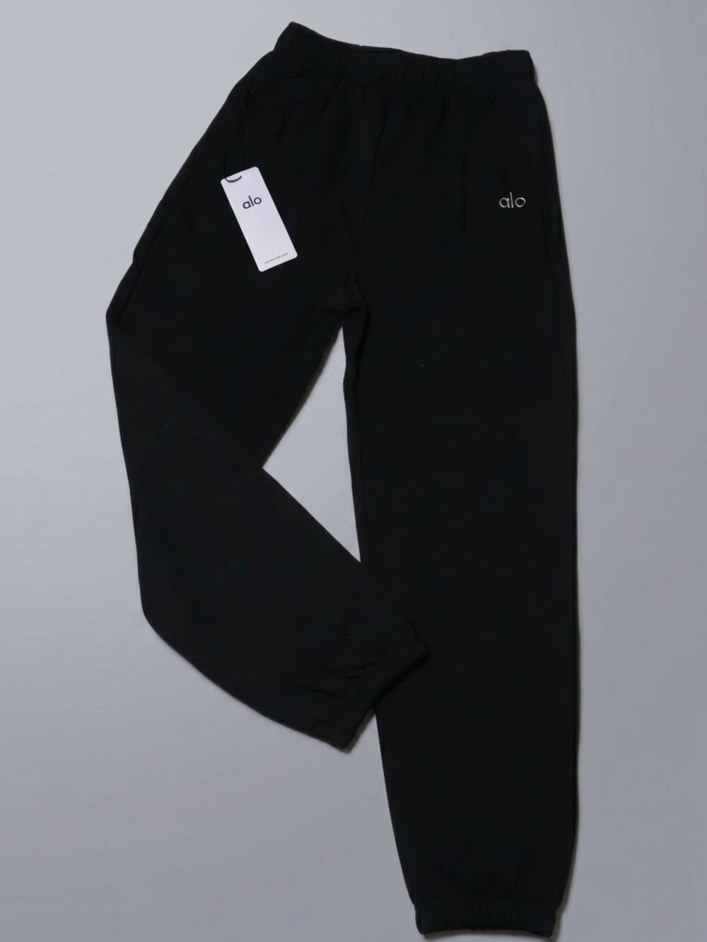 Size M - Alo Yoga Accolade Sweatpant Black